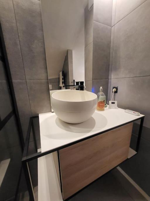 Grasse, Superbe 2 Pieces A 2 Minutes Du Centre Apartment Bagian luar foto